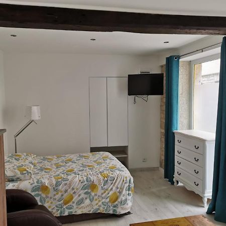 Studio Renove Centre Mansle Apartment Екстериор снимка